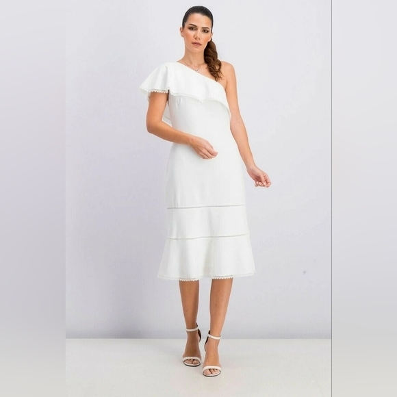 LAUREN JANICA CROCHET-TRIM CREPE SHEATH DRESS